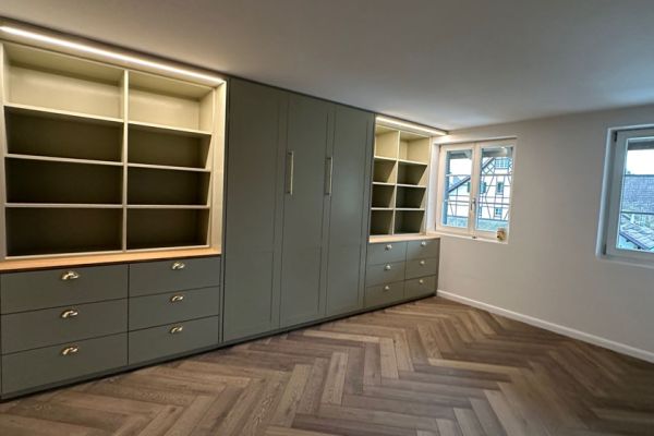 04-g-wohnteil-og-zimmer-schrank369CD7F4-C244-4B60-91F9-6985024D7C57.jpg